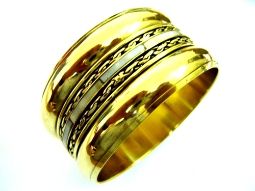 Gold Pleated Bangle