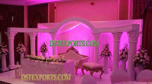 English Wedding White Stage Set
