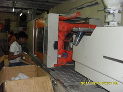 Injection Mouldinmg machine workshop