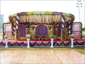 White And Purple Decorative Wedding Stage