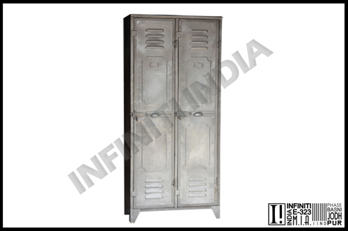 Wood Antique Wooden Carved Door Almirah