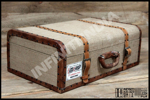 Vintage Storage Box - Polished Steel & Reclaimed Wood, Rectangle Shape, Weighing 4-5 Kilograms
