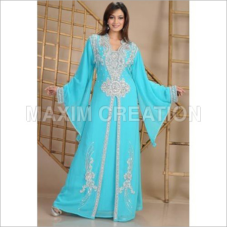 Embroidered Khaleeji Thobe