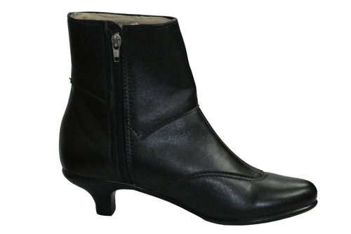 LADIES SHOES
