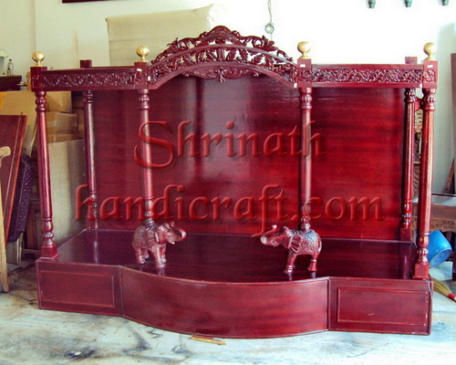 Size: 84" x 30" x 64"