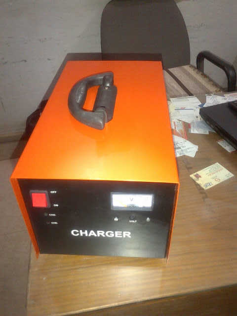 E-Rickshaw Charger
