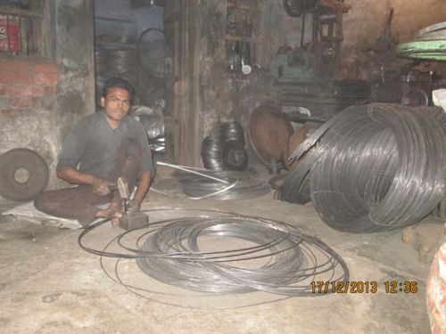 Plastic skin wire cutting