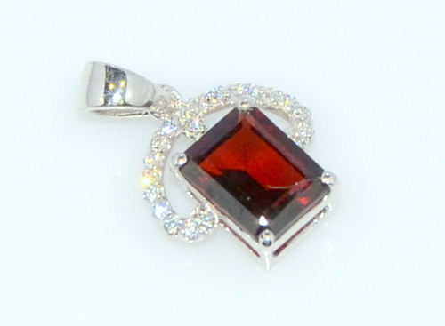 925 sterling silver Garnet & Zircon gemstone pendant