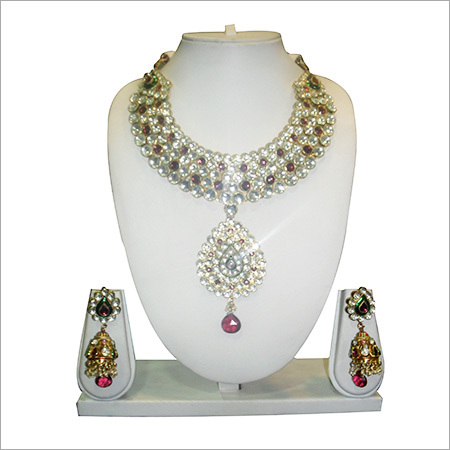 Kundan Necklace Set