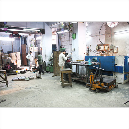 Injection Moulding and Inject Moulding Machinery