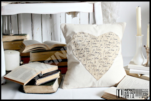 Machine Made Vintage Cushion