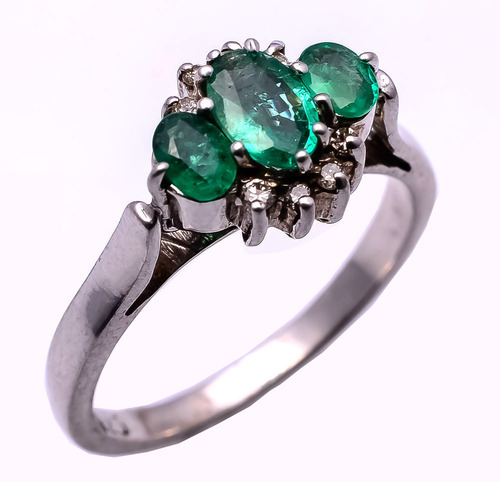 925 Sterling Silver Emerald & Diamond Gemstone Ring