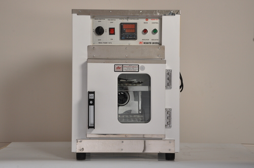 INCUBATOR UNIVERSAL (SUPER DELUXE MODEL)