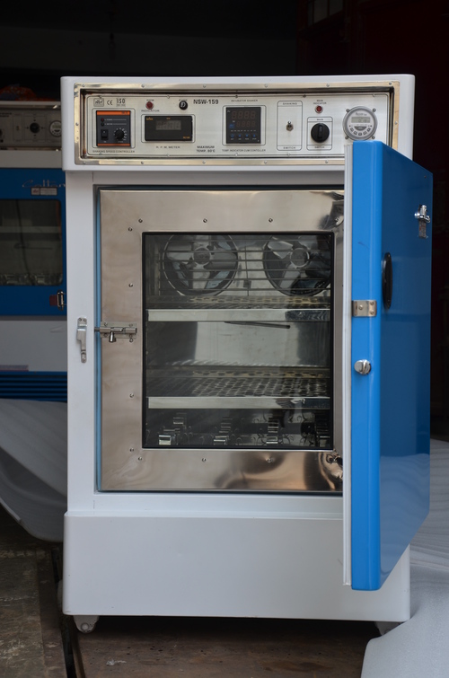 INCUBATOR WITH SHAKING FACILITY (TEMP. RANGE 5 DEG