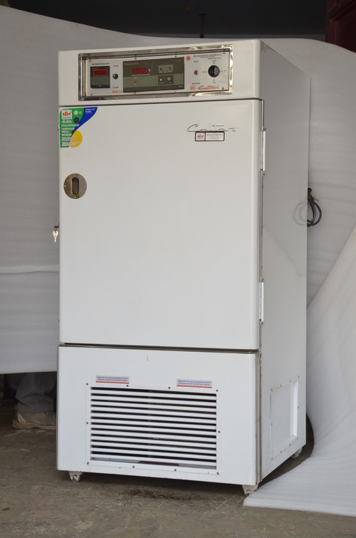LAB DEEP FREEZER VERTICAL (MINUS 86 DEG.C.)