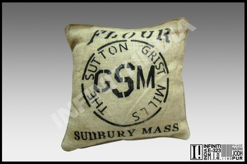 Machine Made Vintage Cushion