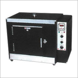 UNIVERSAL OVEN (300A C)