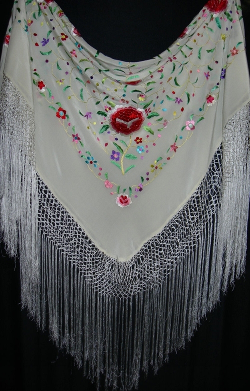 100% MANTONES SILK SHAWLS