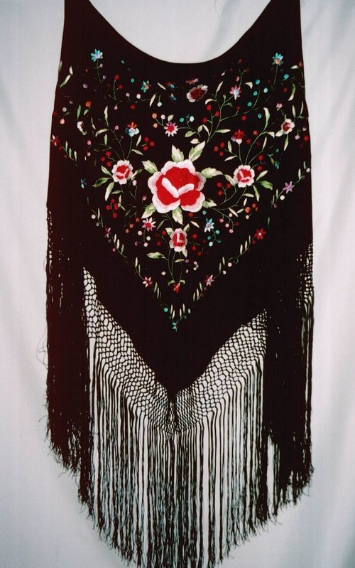 100% MANTONES SILK SHAWLS