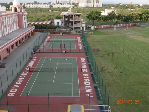 Chain Link Fencing - Galvanized Steel, 10 Feet Height, 50 mm x 50 mm Mesh Opening | Robust Design, Longer Life, Fine Finish, Optimum Strength
