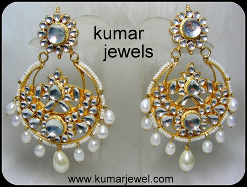 Round Kundan Earring.