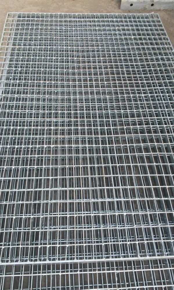 Steel Gratings Application: For Industrial Use