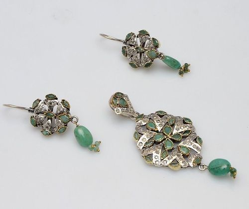 925 sterling silver Emerald & Cz Gemstone Victorian Pendant Set