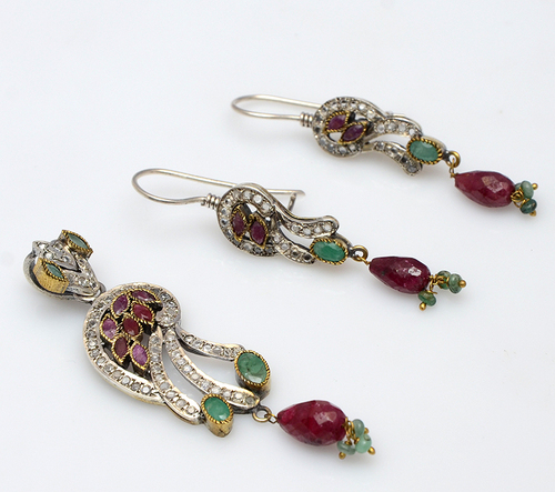 925 sterling silver Ruby, Emerald & CZ Gemstone Victorian pendant Set