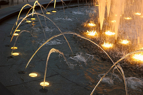 Laminar Colour Jet Fountain