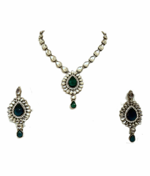 Green Kundan Necklace Set 09