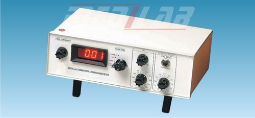 DIGITAL pH CONDUCTIVITY AND TEMPERATURE METER