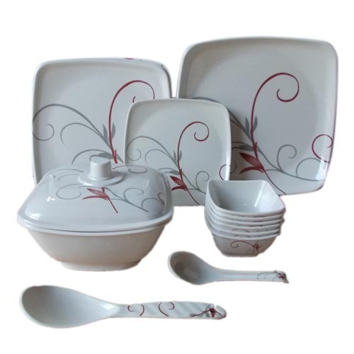 Plastic Dinner Sets