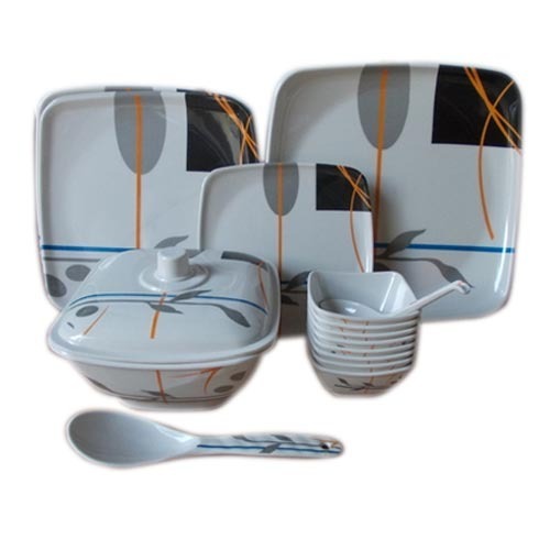 Plastic Dinner Sets