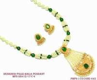 Atrangi Beads Pendant Gender: Women