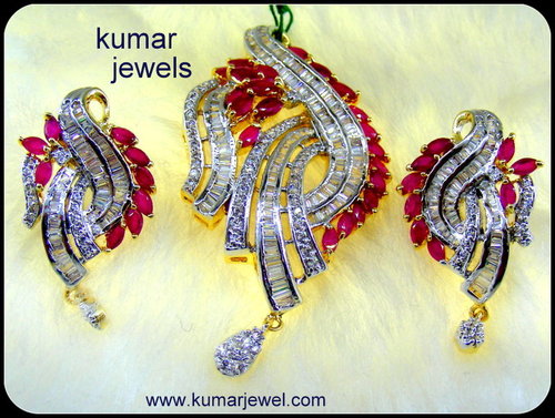 Stylish Ruby Pendant Set