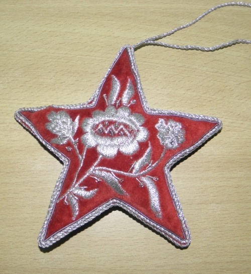 Christmas Hanging Stars Design: Zari
