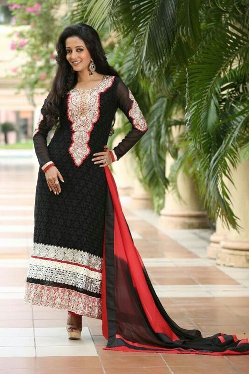 Trendy Party Wear Salwar Kameez