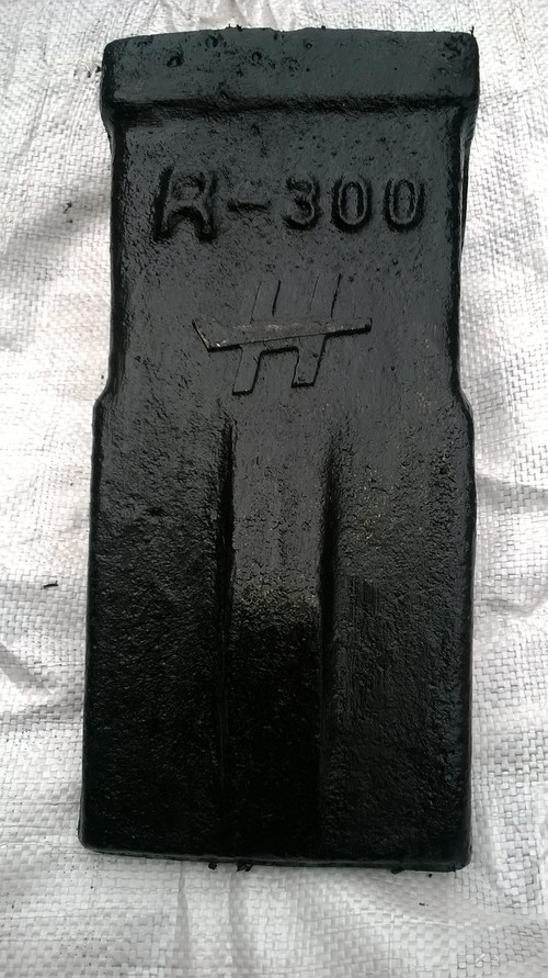 Caterpillar Style Bucket Teeth