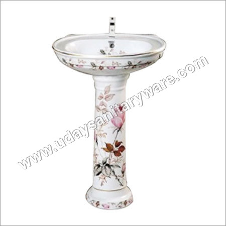 Luxurious wash basins