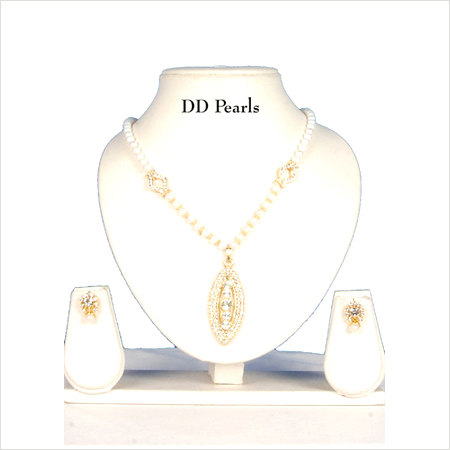 Diamond Pendant Set