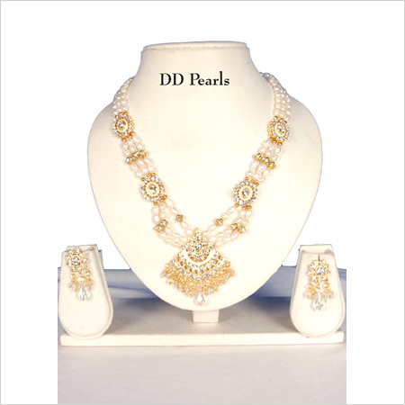 Royal Pearl Necklace Set