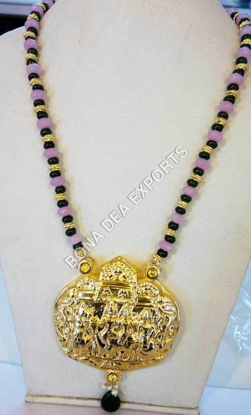 Temple Necklace Gender: Women
