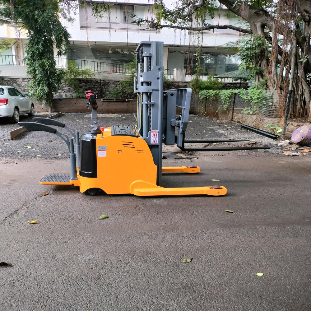 Electric Reach Stacker - High Quality Materials Indoor Use Exceptional Application Flexibility Powerful Performance Superior Reliability
