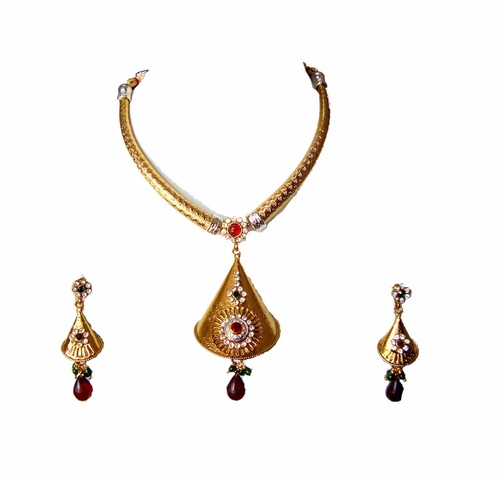 Gold Plated Kundan Necklace Set