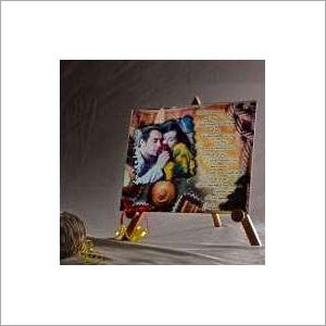 Metallic Glass with Easel