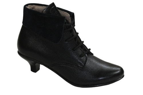 LADIES BLACK SHOES