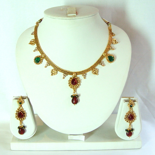 Green Red Necklace Set 121