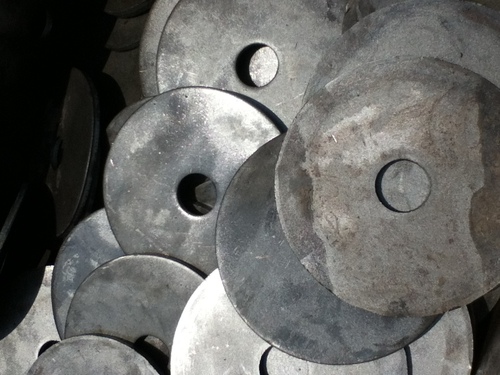 CENTER DISK WITH HOLE