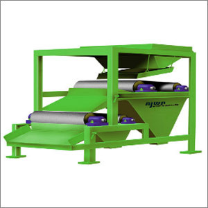 Rollers Magnetic Separator - Steel & Magnet Material Variable Capacity Green Color 1.5 Tesla Magnetic Strength | Durable Design Easy Operation Efficient Removal Low Maintenance