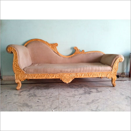 Carved wooden Chaise